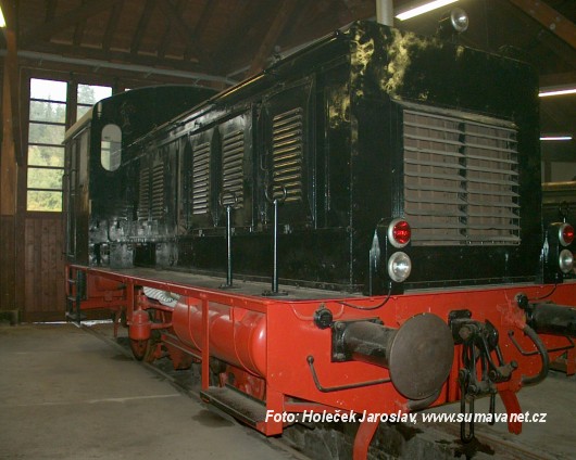 Diesel elketrická posunovací lokomotiva
